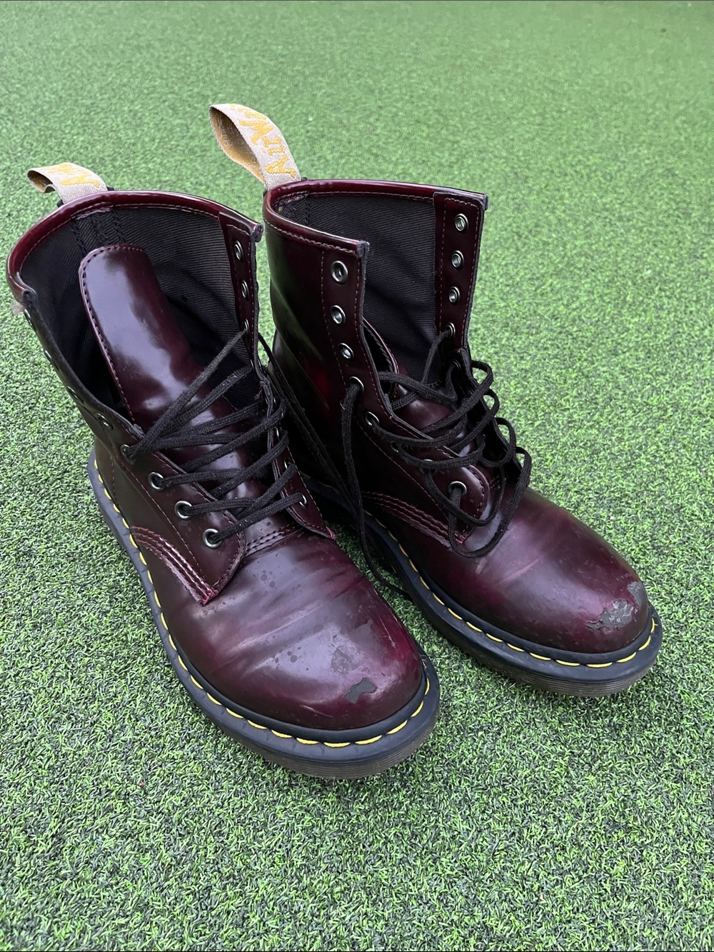Dr. Marten Air Wair Women's Lace-Up Boots burgundy sz 8 Docs - Picture 2 of 9